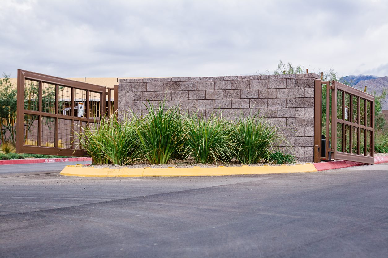 Las Vegas Security Fencing Vinyl Fencing Las Vegas